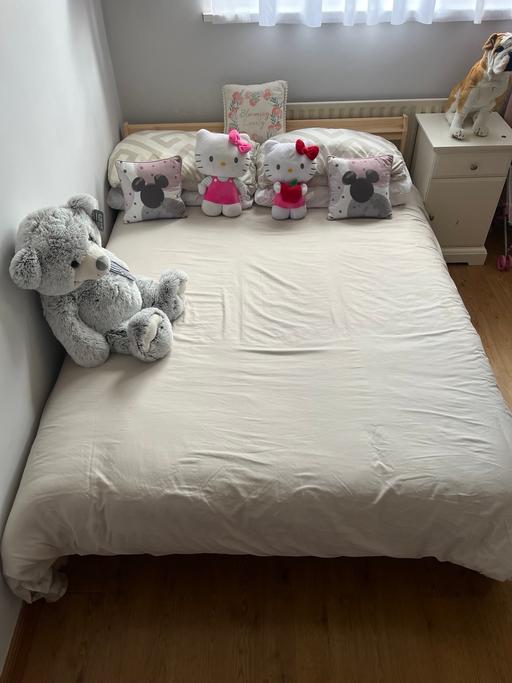  — Double bed