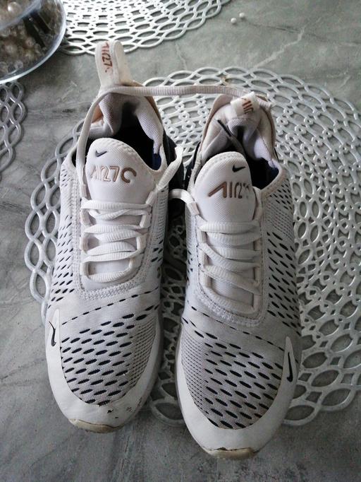  — Trainer's size *5* few marks but wear in them
