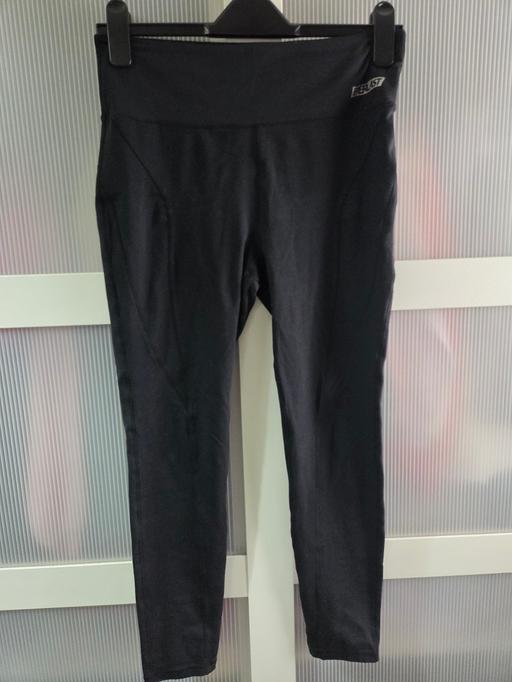  — Size 12 EVERLAST sports leggings