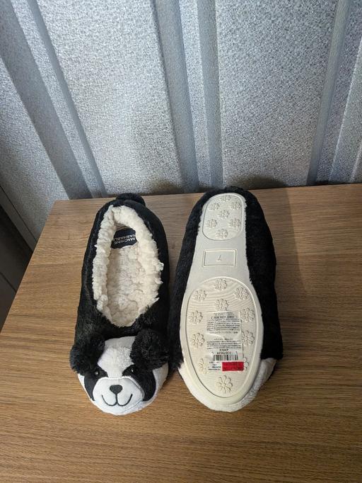  — New m&s ladies slippers size 7