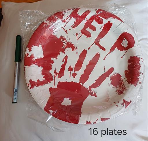  — help me. 16 paper plates. new