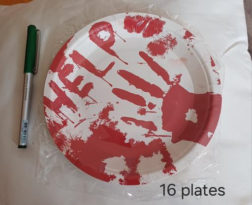  — help me. 16 paper plates in a pack. new