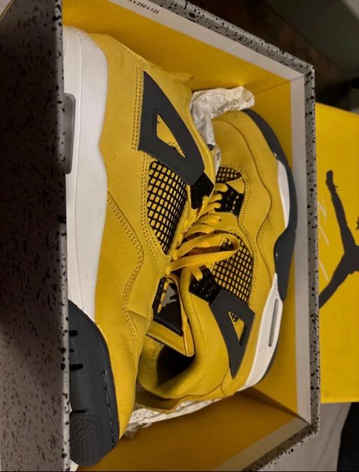  — Jordan 4 retro lightning 2021 (UK 9)