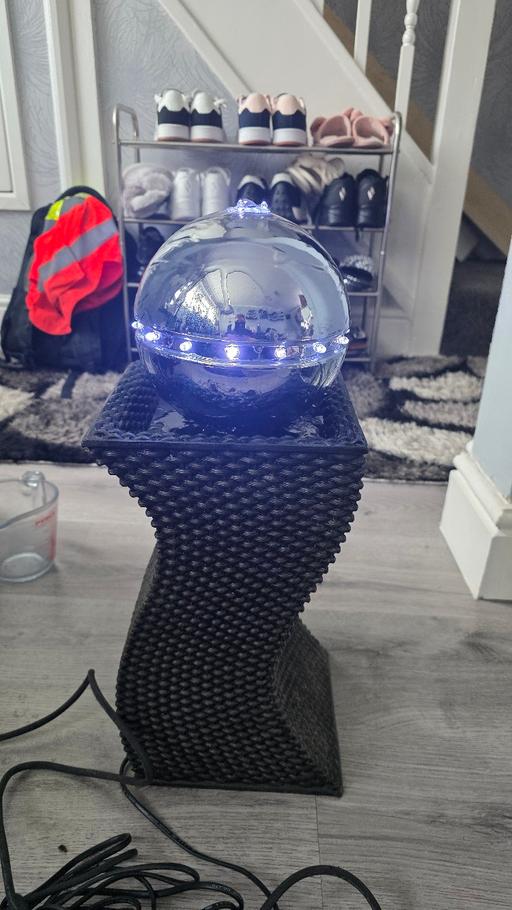  — indoor water fountain with lights