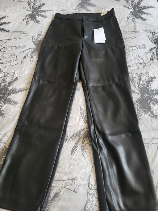  — Skinny trousers