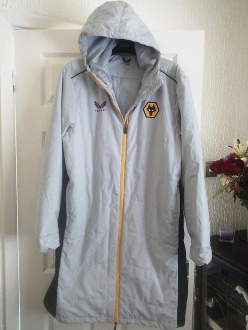  — As New men's large Wolves castor coat