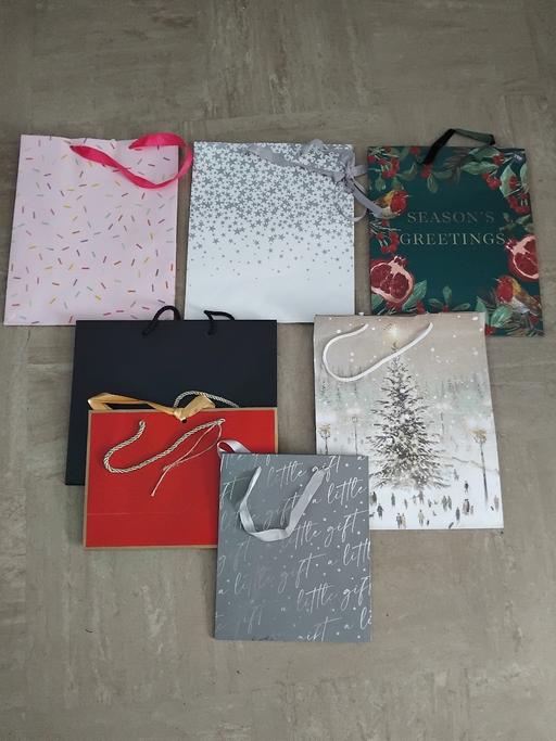  — 7 Gift Bags.