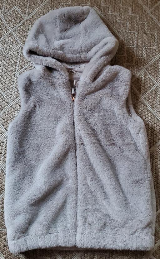  — girls faux fur gilet
