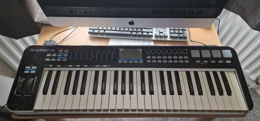  — Samson Graphite 49 MIDI keyboard **READ**