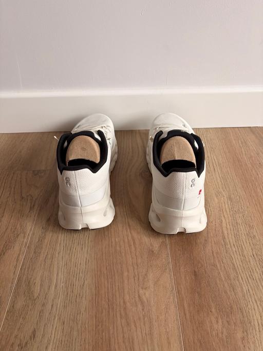  — Women’s On trainers. Style Cloudtilt