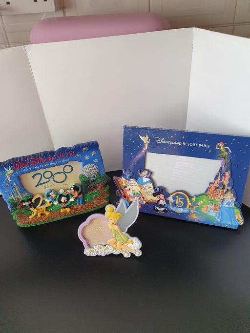  — set of s Disney photo frames