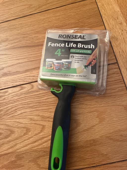 — Fence Brush