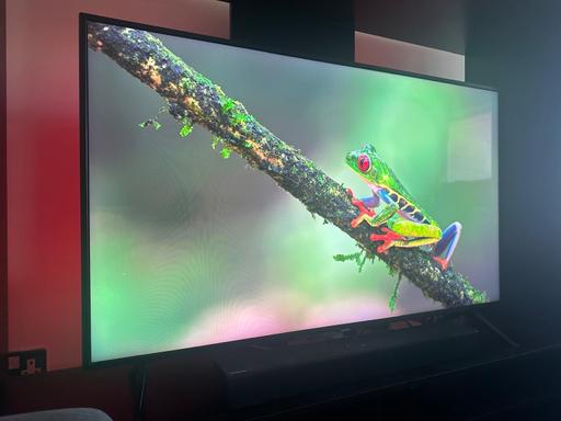  — Samsung TV and soundbar