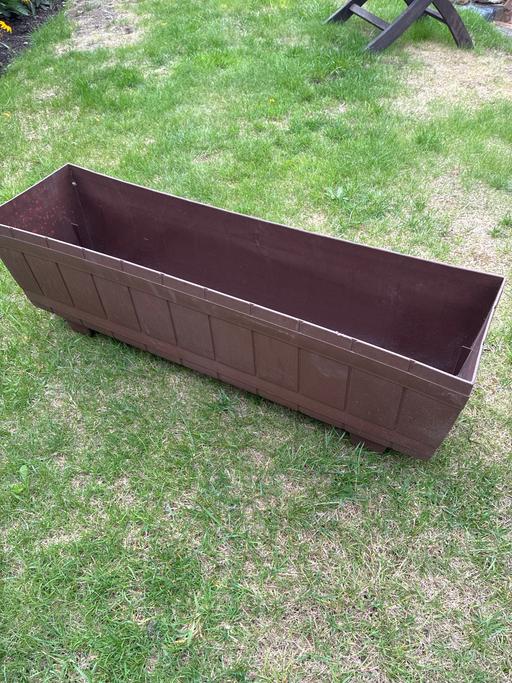  — Planter