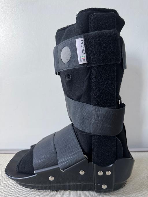  — PhysioRoom Elite Air Walker Boot