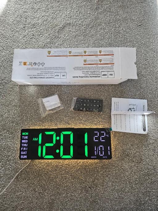  — multi color led digital clock with remote
