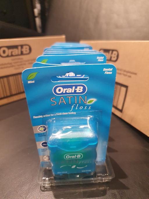  — oral b satin floss x 24