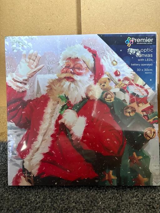  — LED Santa Christmas Canvases set of 2
