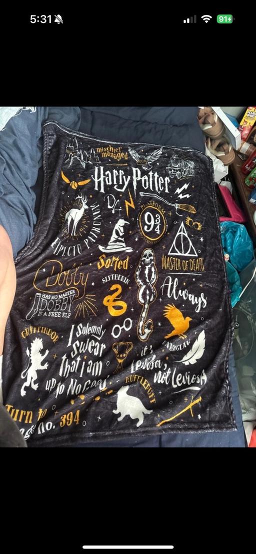  — Brand new Harry Potter blanket