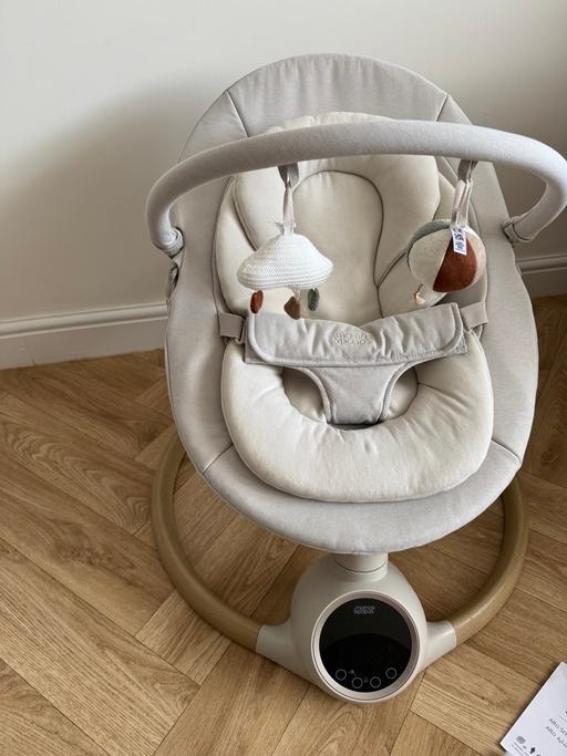  — Mamas & Papas alto baby swing