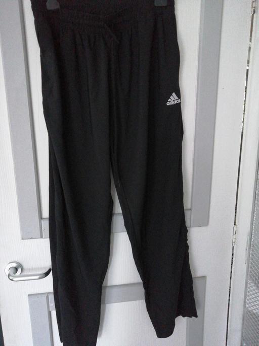  — Men's light weight bottoms size *L*