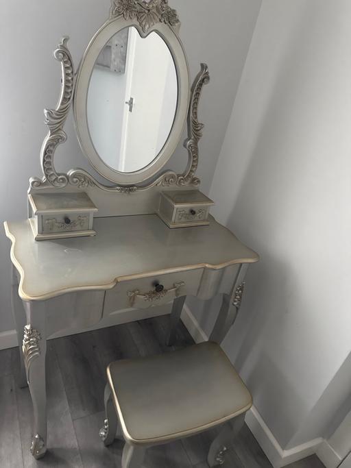  — 3 Drawer Dressing Table Set With Mirror