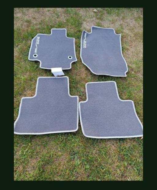  — Genuine RAV4 luxury mats