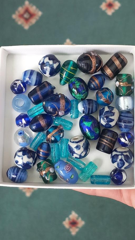  — beads-glass