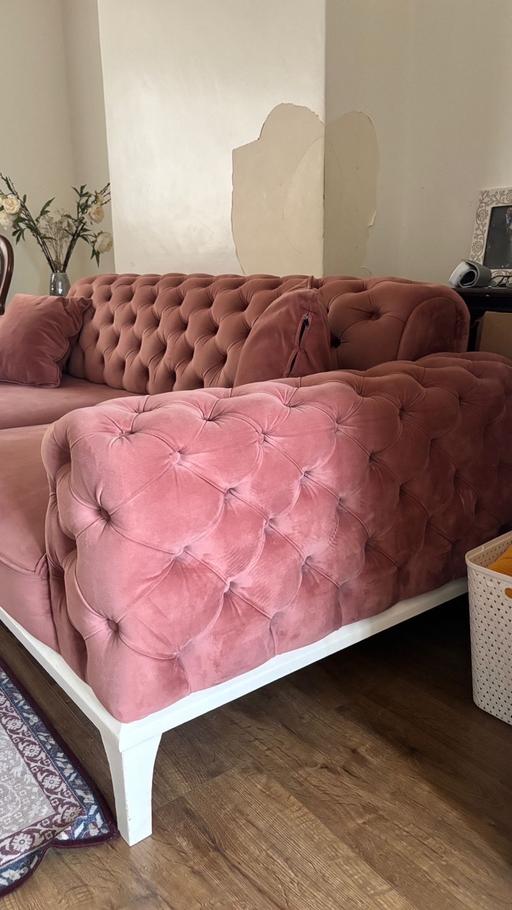  — Chester Fabric Grand sofa