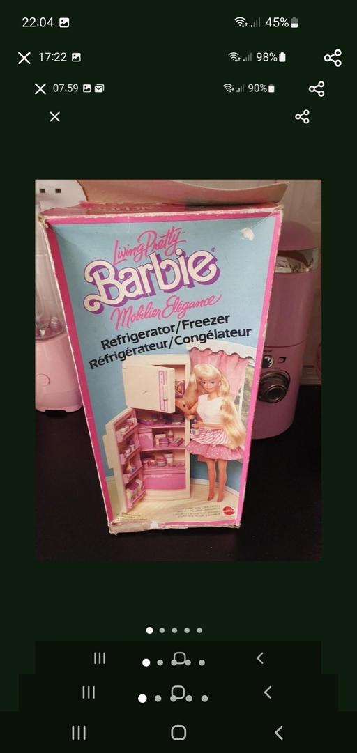  — vintage barbie fridge freezer & accessories