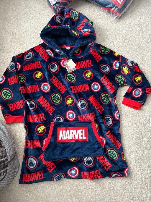  — Marvel snoodies (one size)