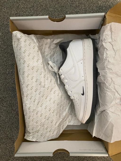  — Nike airforce 1 kids size 3.5UK