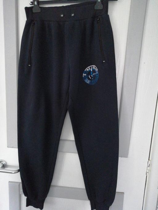  — Men's size *M* (Small white mark) no cord in