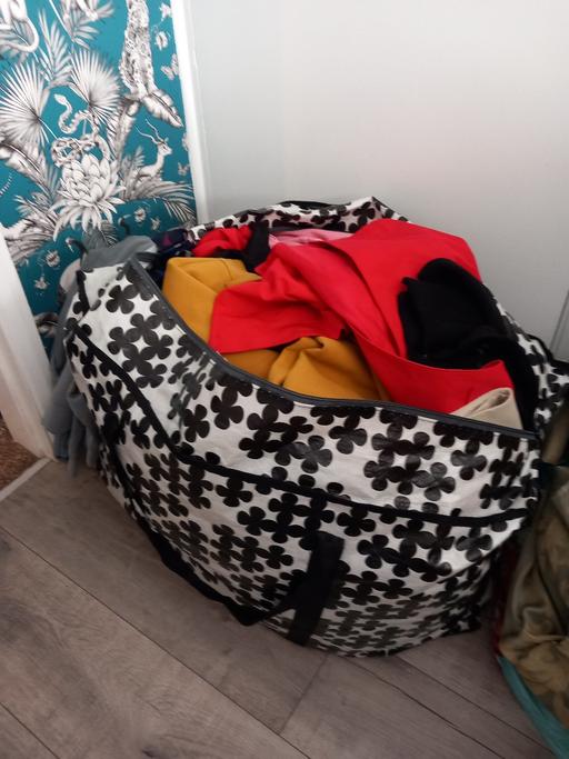  — large bag size 8 clothing mixed brands