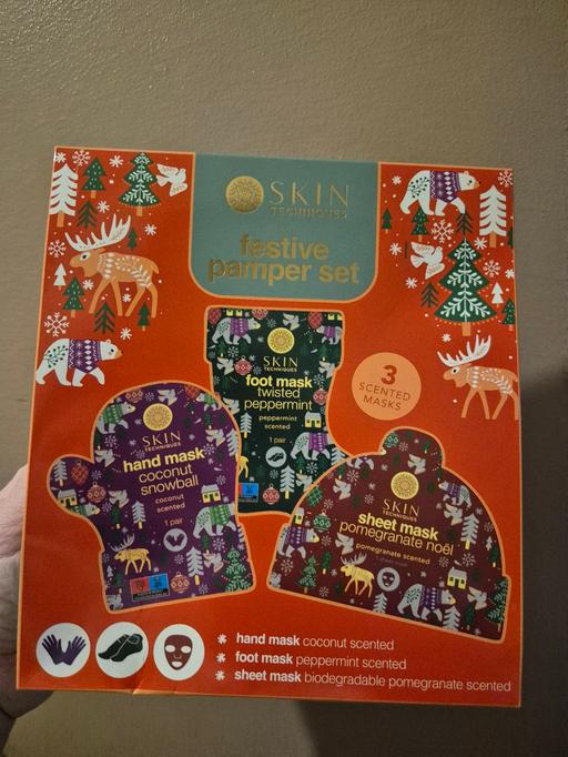  — new Skin Techniques Festive Pamper Set