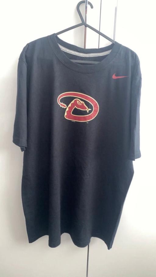  — Nike black regular fit T Shirt