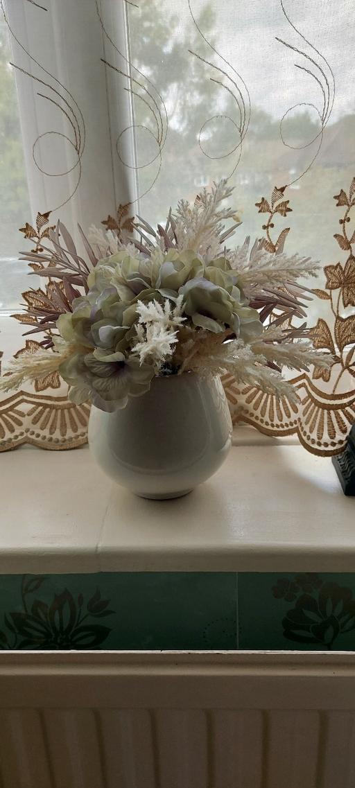  — vase with flowers