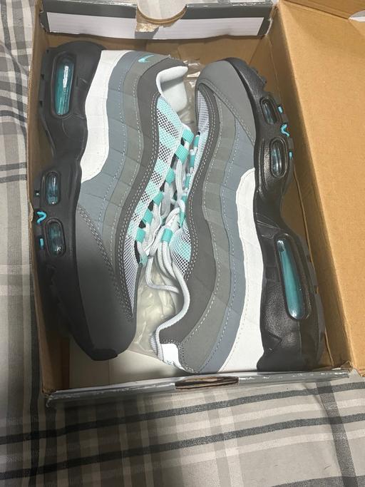  — Airmax 95s