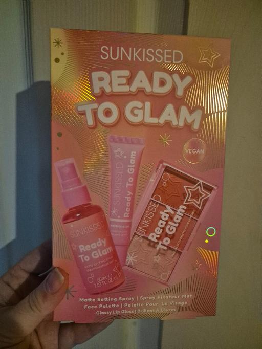  — new Sunkissed Ready To Glam Set