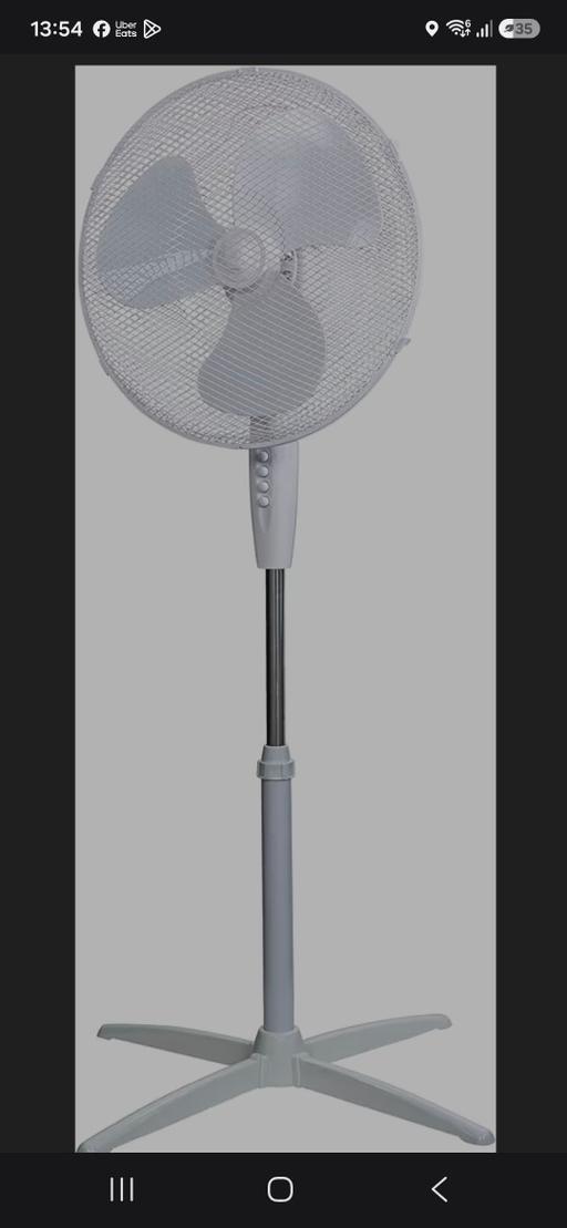  — Russell Hobs 16inch white pedestal fan