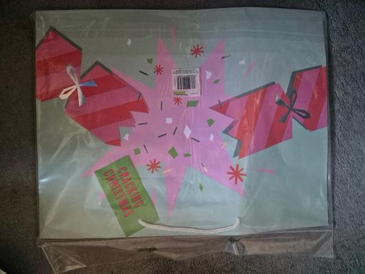  — new Xmas 4pk Gift Bags