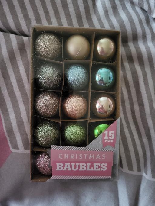  — new Xmas 15pk Small Baubles