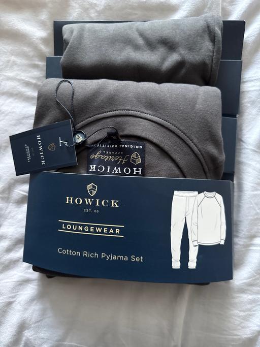  — Men’s Howick pj set