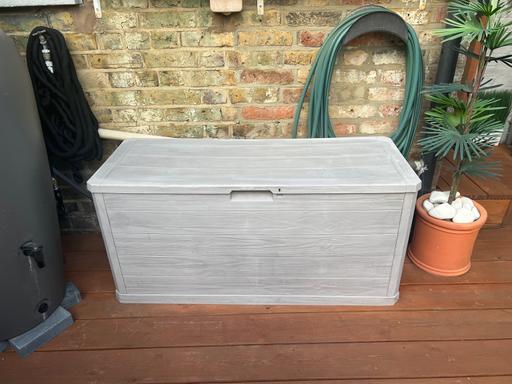  — Garden storage box