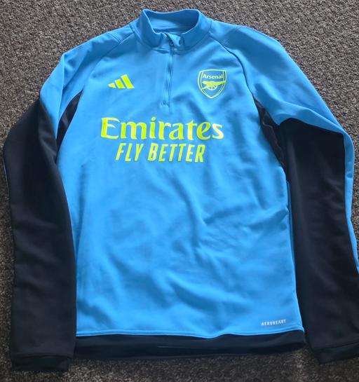  — New Arsenal Adidas Training Top Size Medium