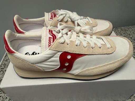  — Woman’s Saucony S80 trainers