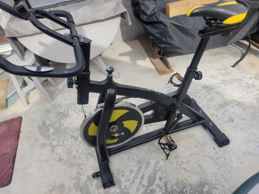  — weight lifting bench