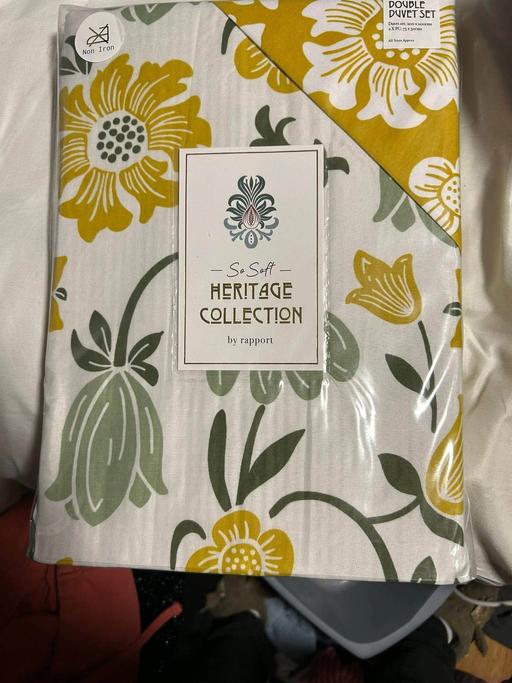  — Victorian Bloom Green & Ochre Duvet