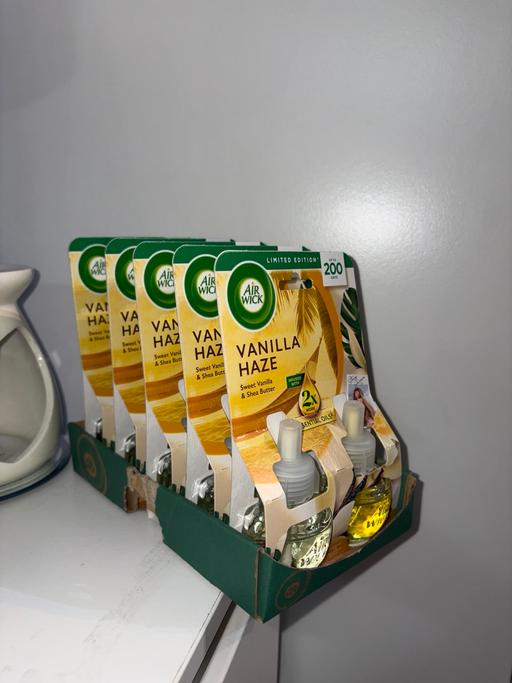  — Vanilla Haze air wick x5 plug ins