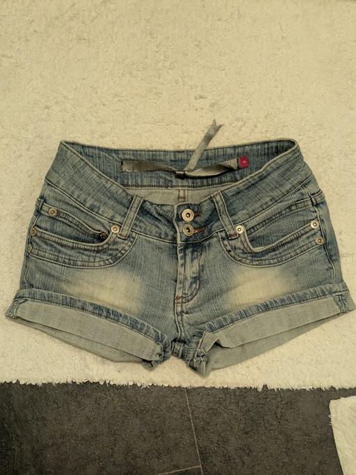  — Light-wash Denim Low-rise Turn-up Shorts Size
